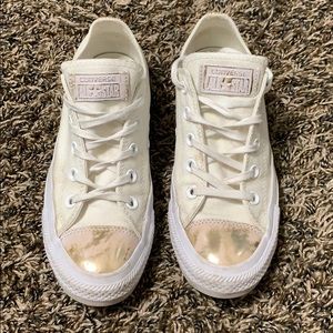 Converse all star shoes. White rose gold size 6